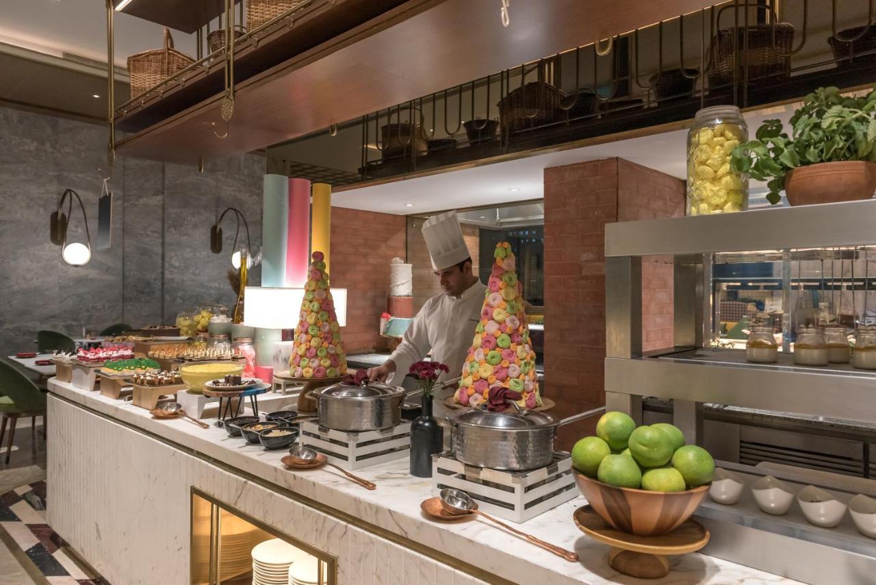 Radisson Blu Hotel & Spa, Насик Экстерьер фото