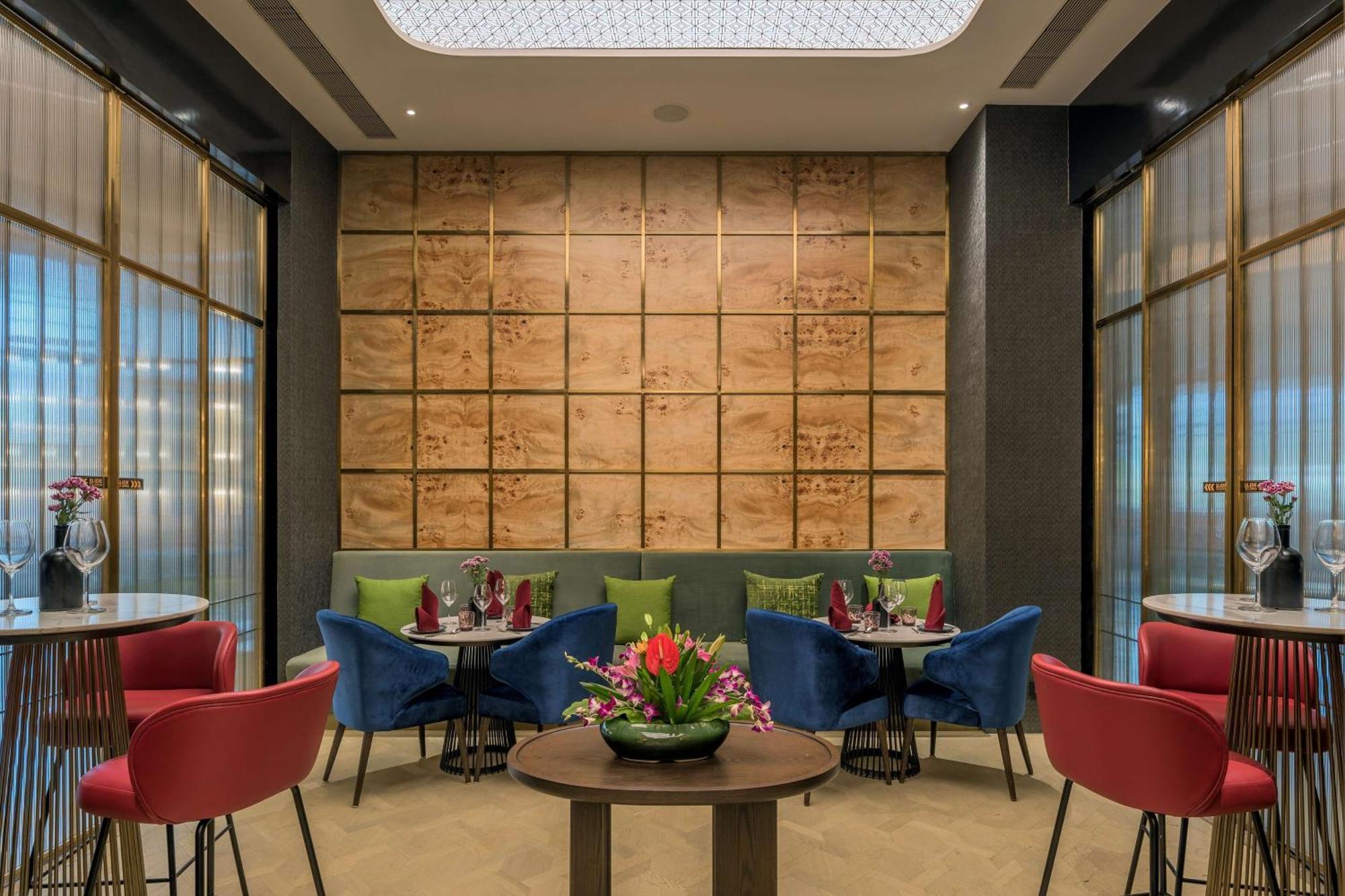 Radisson Blu Hotel & Spa, Насик Экстерьер фото